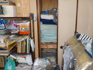 部屋1押入れのビフォア