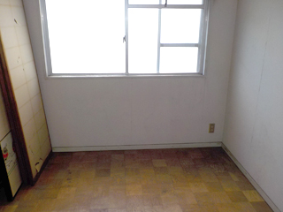 洗面所入口のアフター