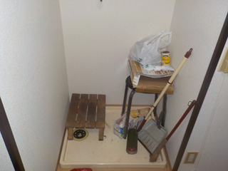 洗濯機置き場のビフォア