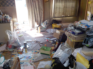 キッチンと部屋2のビフォア