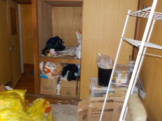 部屋１押入れのビフォア
