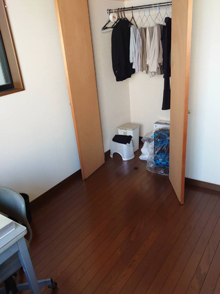 部屋2クローゼットのビフォア