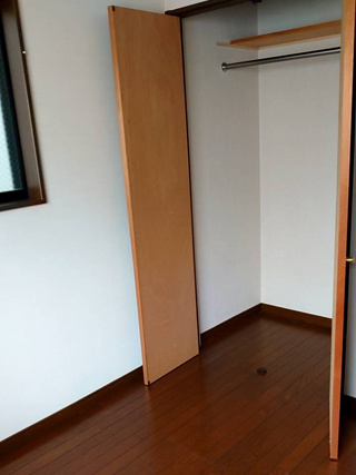 部屋2クローゼットのアフター