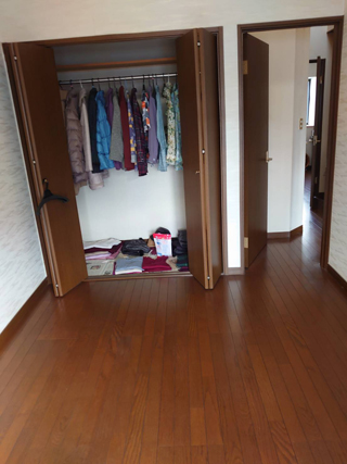 部屋5クローゼットのビフォア