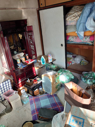 部屋1押入れのビフォア