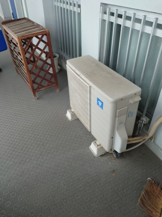 玄関外のビフォア