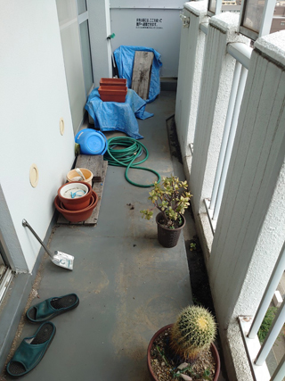 ベランダのビフォア