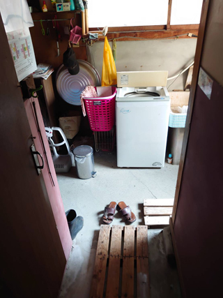 土間洗濯場のビフォア