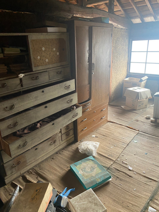 ２階倉庫１のビフォア