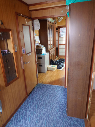 玄関からキッチンのビフォア