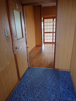 玄関からキッチンのアフター