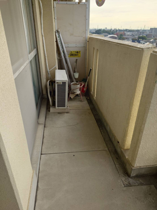 ベランダ1のビフォア