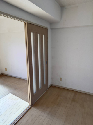 リビング右奥のアフター""