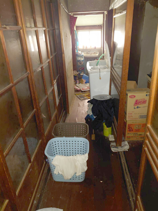 廊下のビフォア