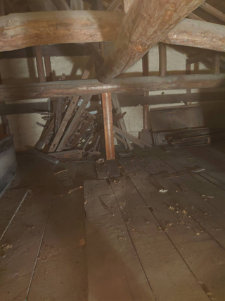 屋根裏のアフター