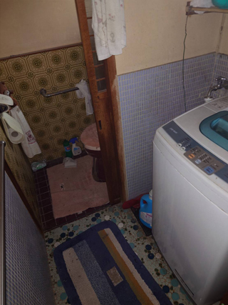 洗濯機置き場のビフォア