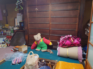 部屋1押し入れのビフォア