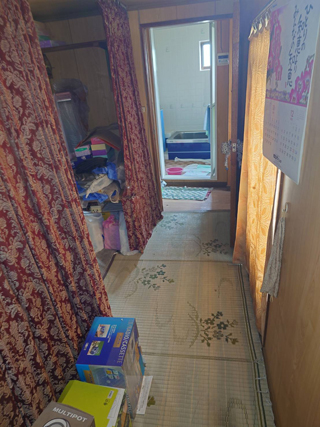 部屋3に続く廊下のビフォア