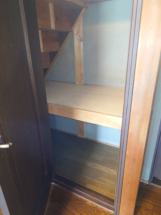 玄関階段下の収納のアフター