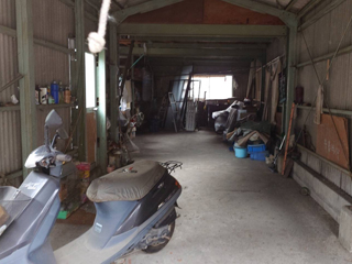 倉庫入口のビフォア