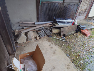 倉庫右手のビフォア