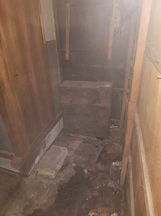 借家１トイレ前のアフター