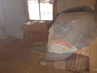 借家１の２階部屋３入り口のビフォア