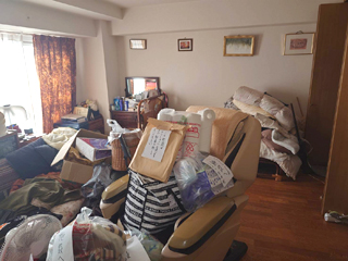 リビングから寝室のビフォア