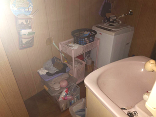 1軒目洗面のビフォア