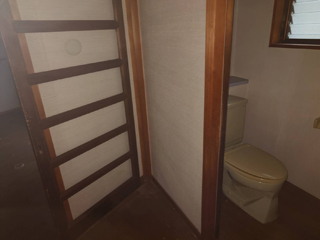 2軒目廊下とトイレのアフター