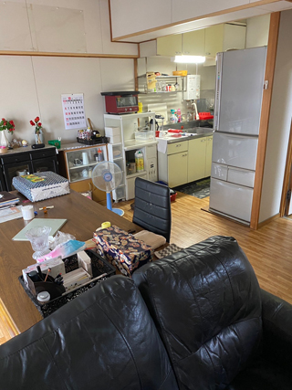 リビングからキッチンのビフォア