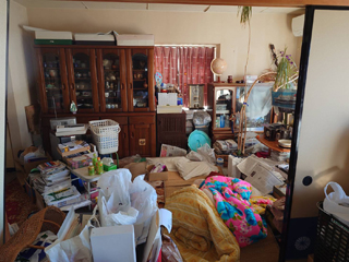 部屋３～リビングのビフォア