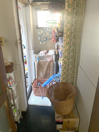 浴室前廊下のビフォア