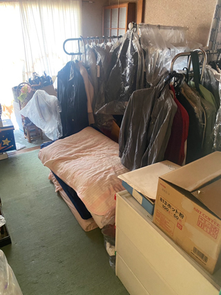 部屋４右手のビフォア