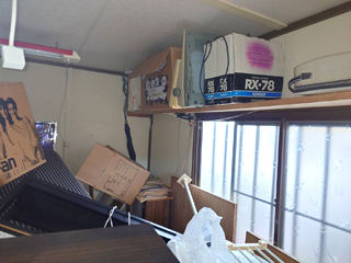 部屋右手上部のビフォア