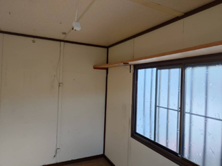 部屋右手上部のアフター