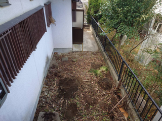 車庫上から裏庭のアフター