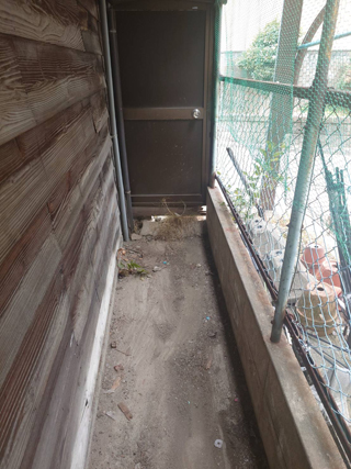 施設横の用具入れのアフター