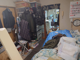 部屋１奥からのビフォア