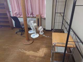 ２階部屋３のビフォア