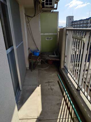 ベランダのビフォア