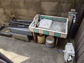 車庫裏のビフォア