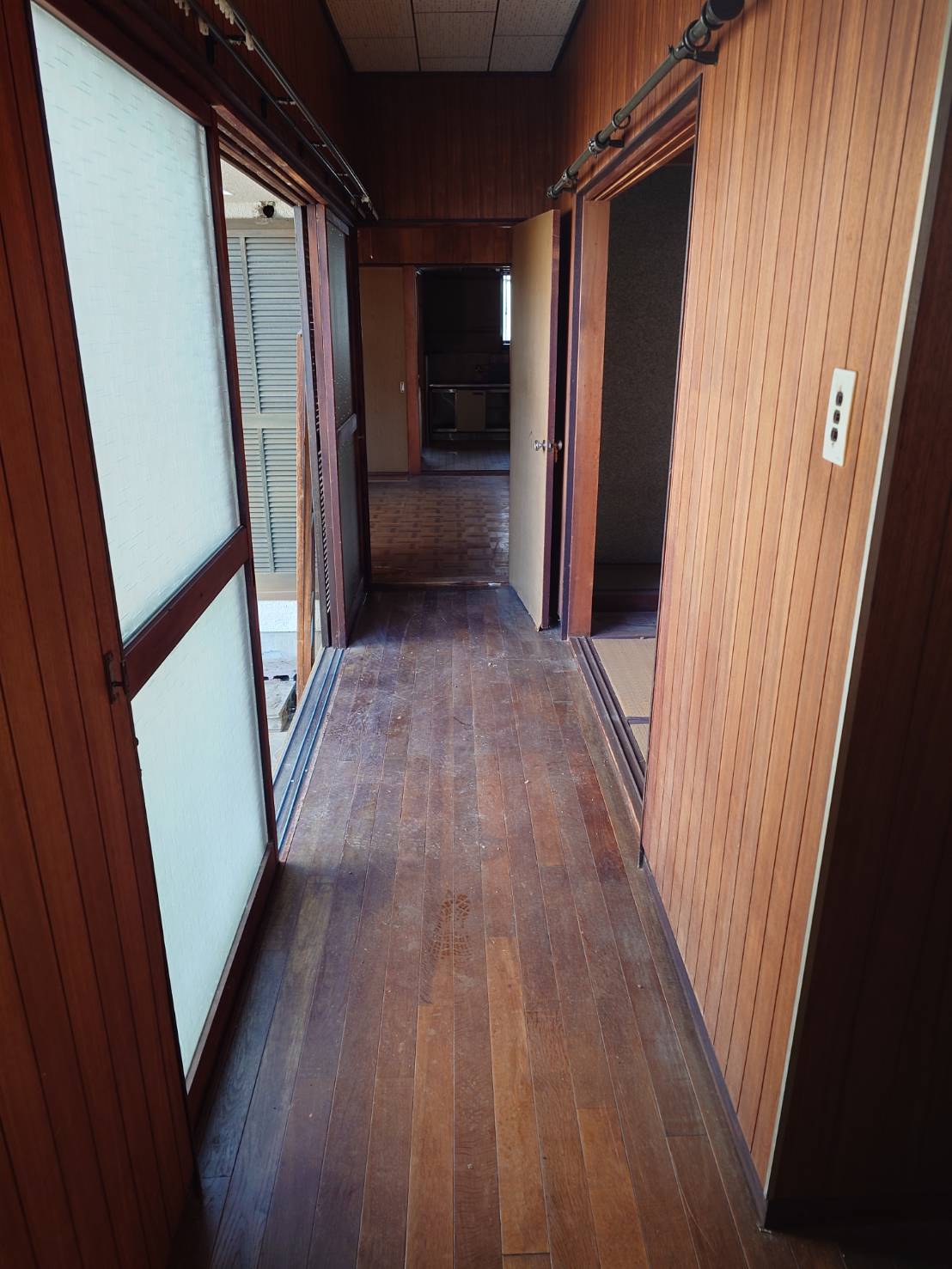 廊下のビフォアアフター