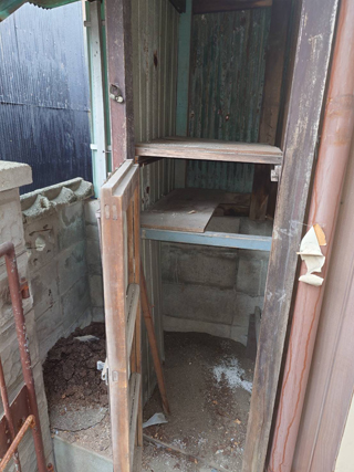 門扉中側右手のビフォアアフター