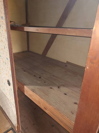 部屋５の押し入れのビフォアアフター