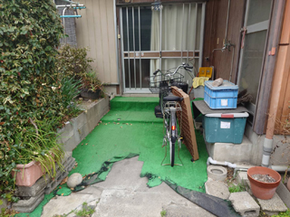 玄関前のビフォアアフター