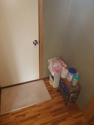トイレ前のビフォア