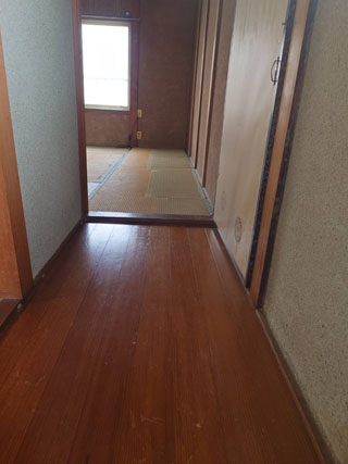 2階廊下のビフォアアフター