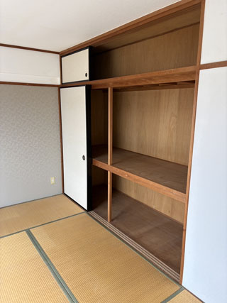 部屋2押し入れのビフォアアフター
